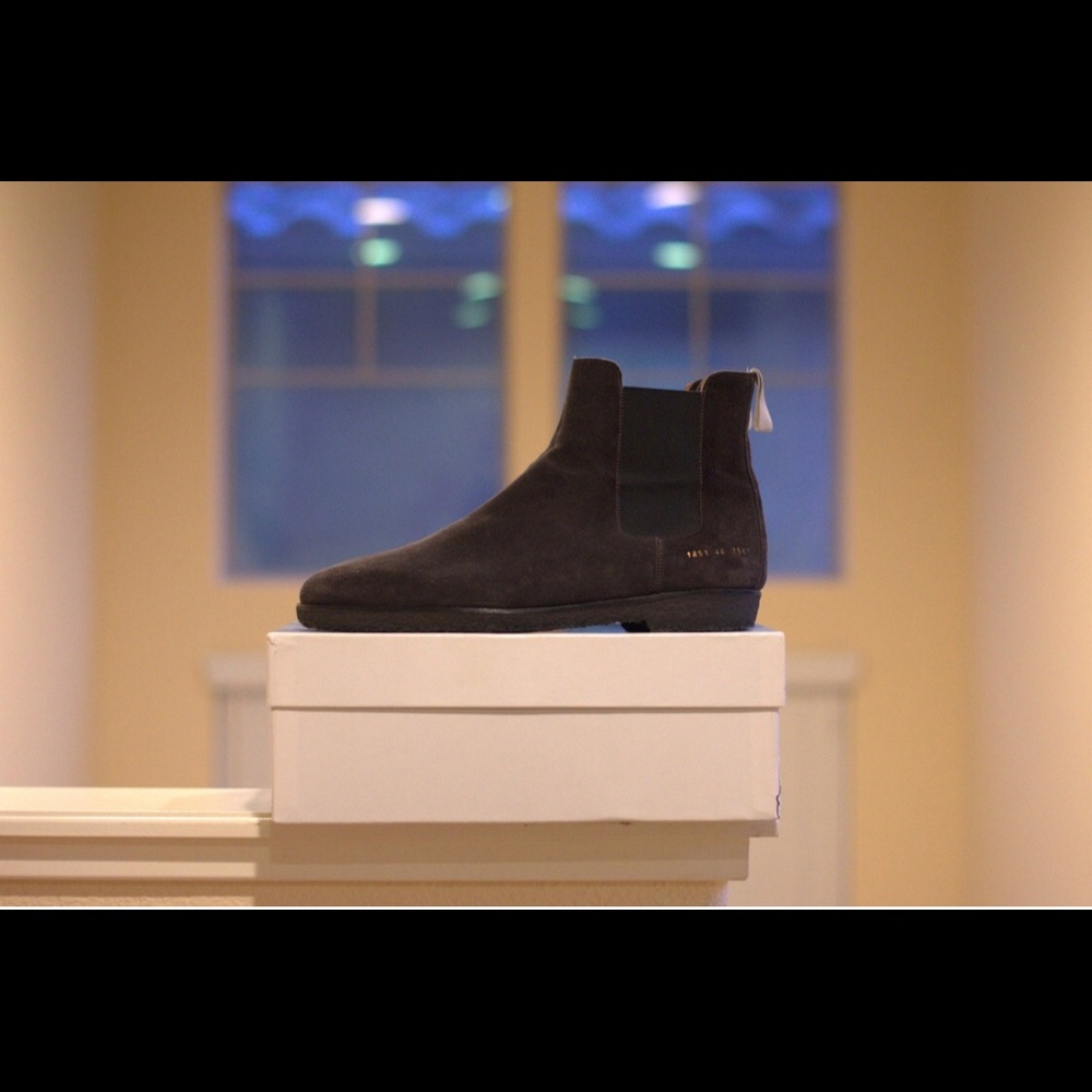 Common Projects Suede Chelsea Boots - Picture 4 of 8